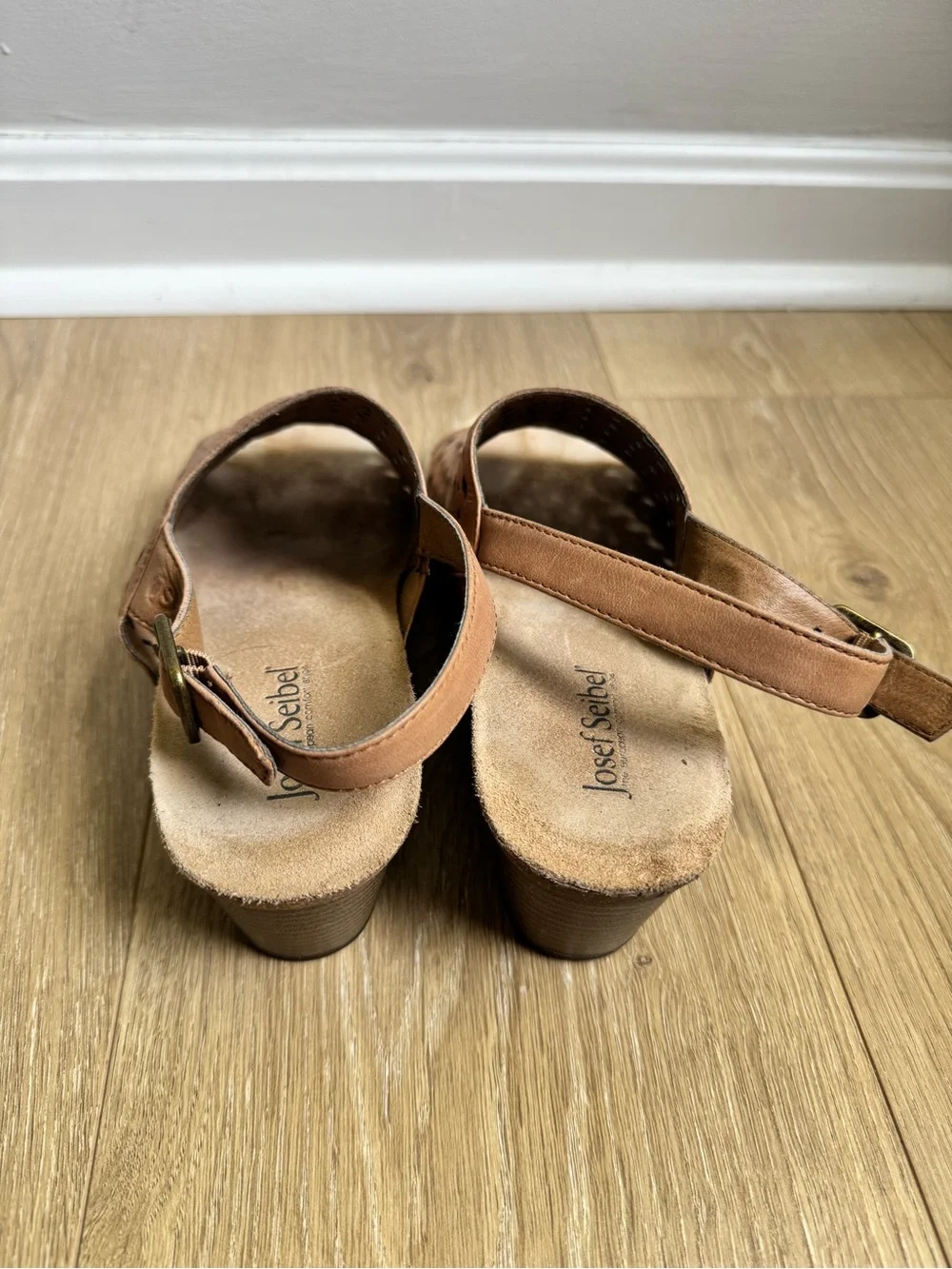 Josef Seibel Perforated Leather Slingback Tan Leather Size EU 40 Buckle Strap
